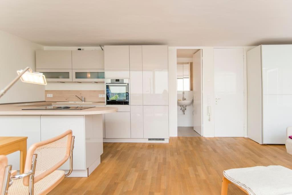 Modernes, sonniges Appartement im Herzen von Düsseldorf Exterior foto
