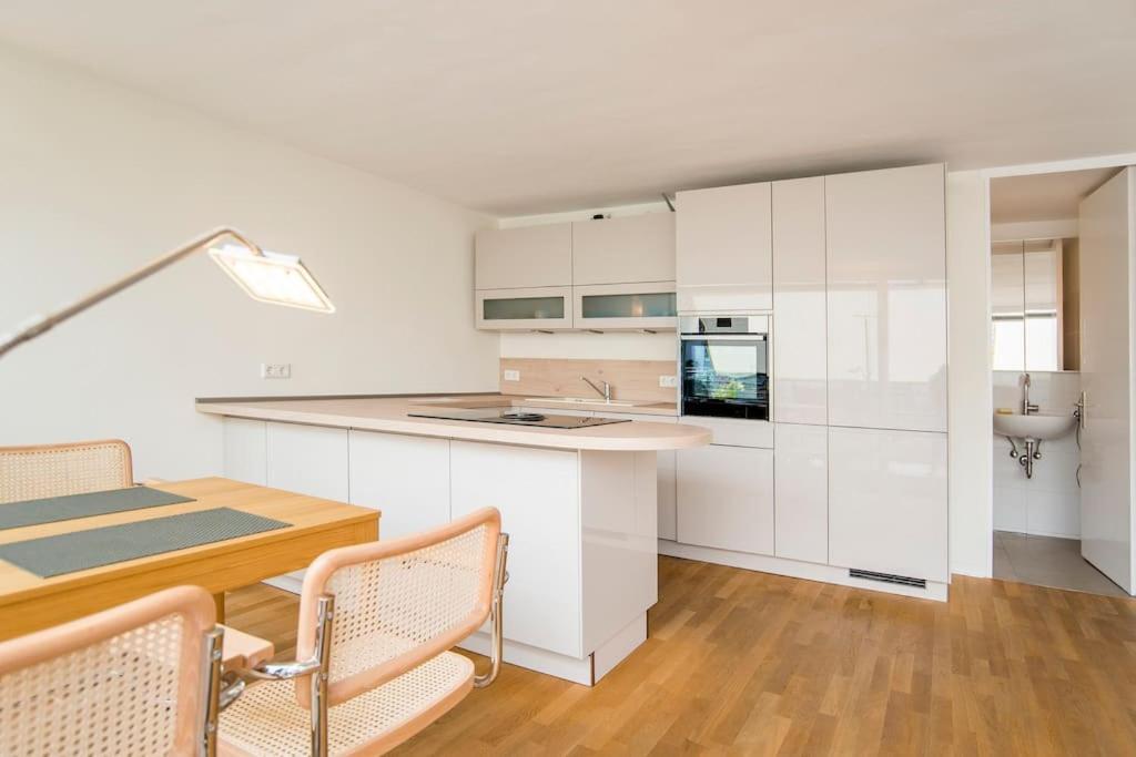 Modernes, sonniges Appartement im Herzen von Düsseldorf Exterior foto